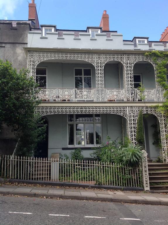 8A Spring Gardens Ξενοδοχείο Haverfordwest Εξωτερικό φωτογραφία