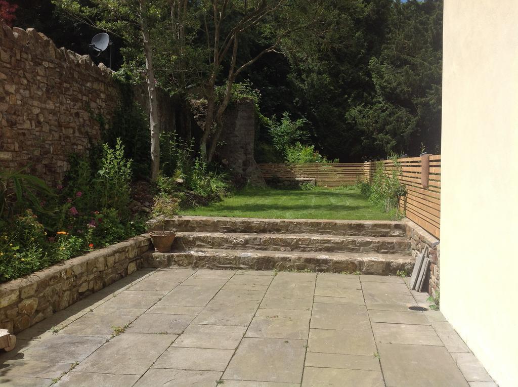 8A Spring Gardens Ξενοδοχείο Haverfordwest Εξωτερικό φωτογραφία