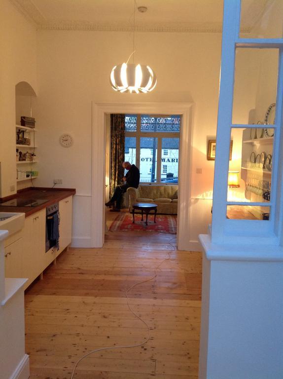 8A Spring Gardens Ξενοδοχείο Haverfordwest Εξωτερικό φωτογραφία
