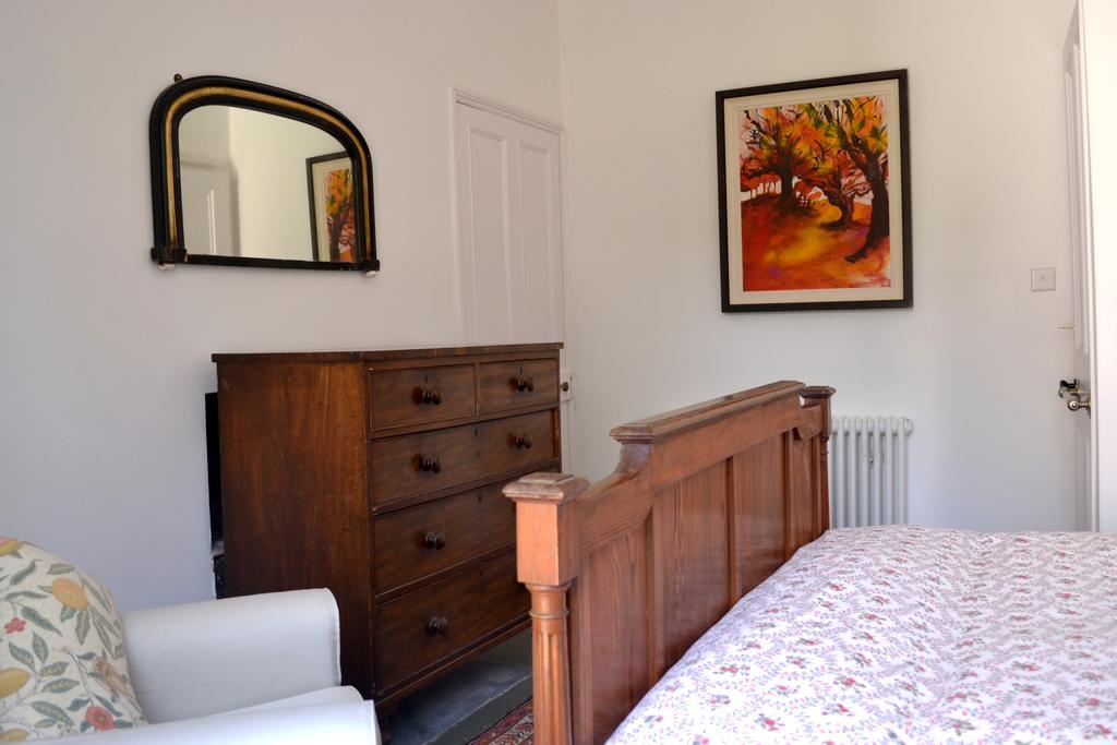 8A Spring Gardens Ξενοδοχείο Haverfordwest Εξωτερικό φωτογραφία