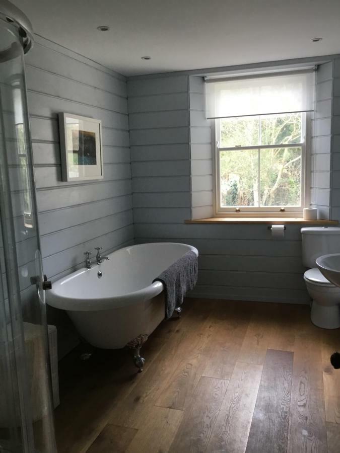 8A Spring Gardens Ξενοδοχείο Haverfordwest Εξωτερικό φωτογραφία